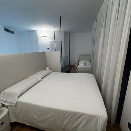 Bb Hotels Aparthotel Isola Milan Luaran gambar