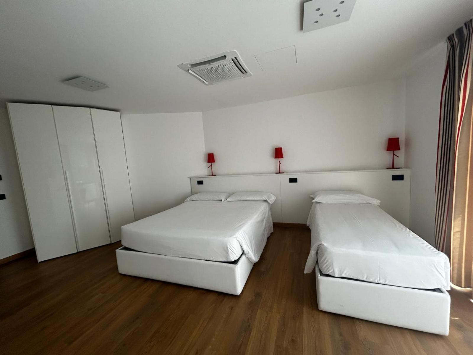 Bb Hotels Aparthotel Isola Milan Luaran gambar