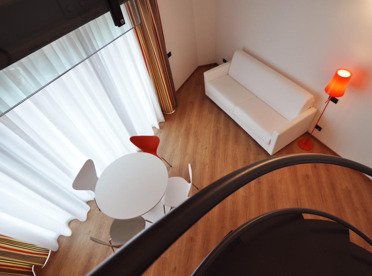 Bb Hotels Aparthotel Isola Milan Luaran gambar