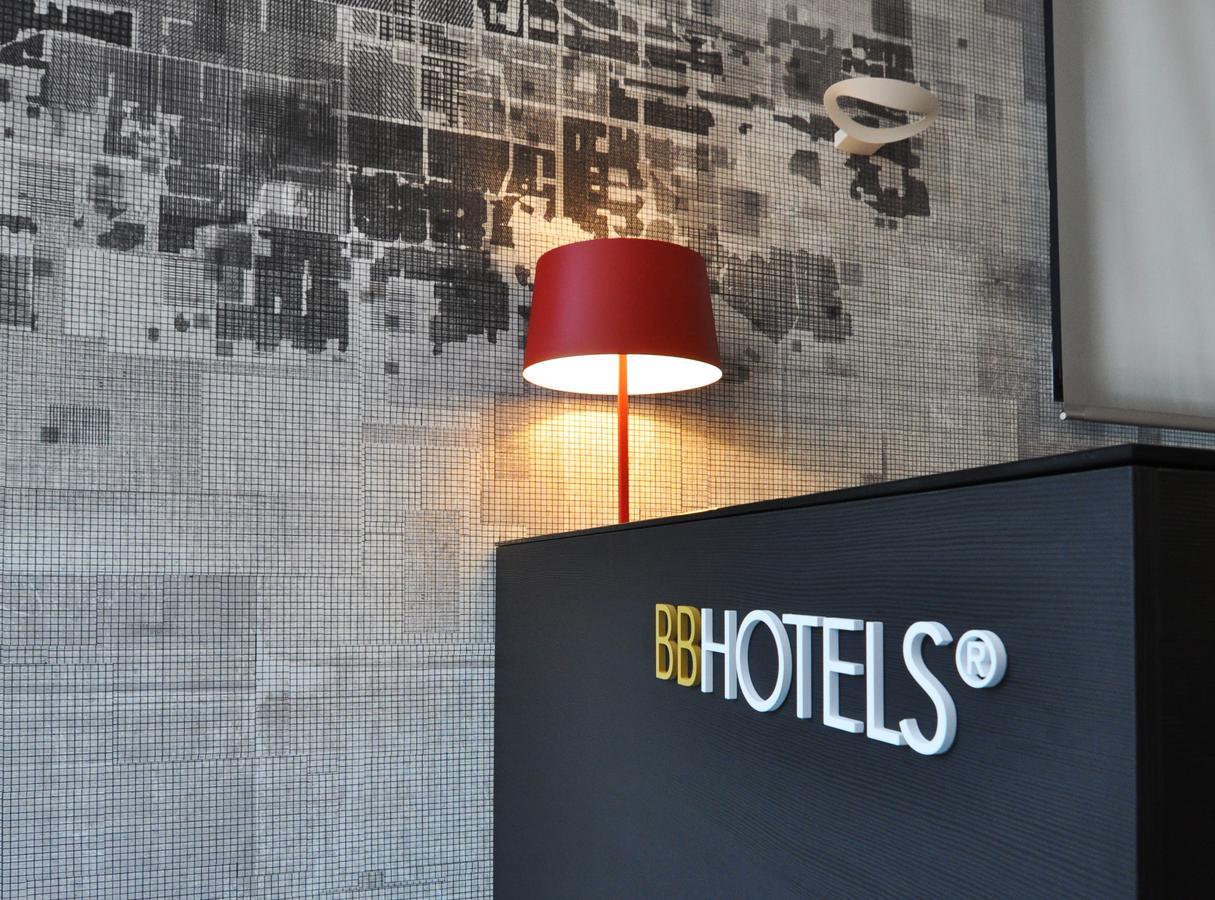 Bb Hotels Aparthotel Isola Milan Luaran gambar