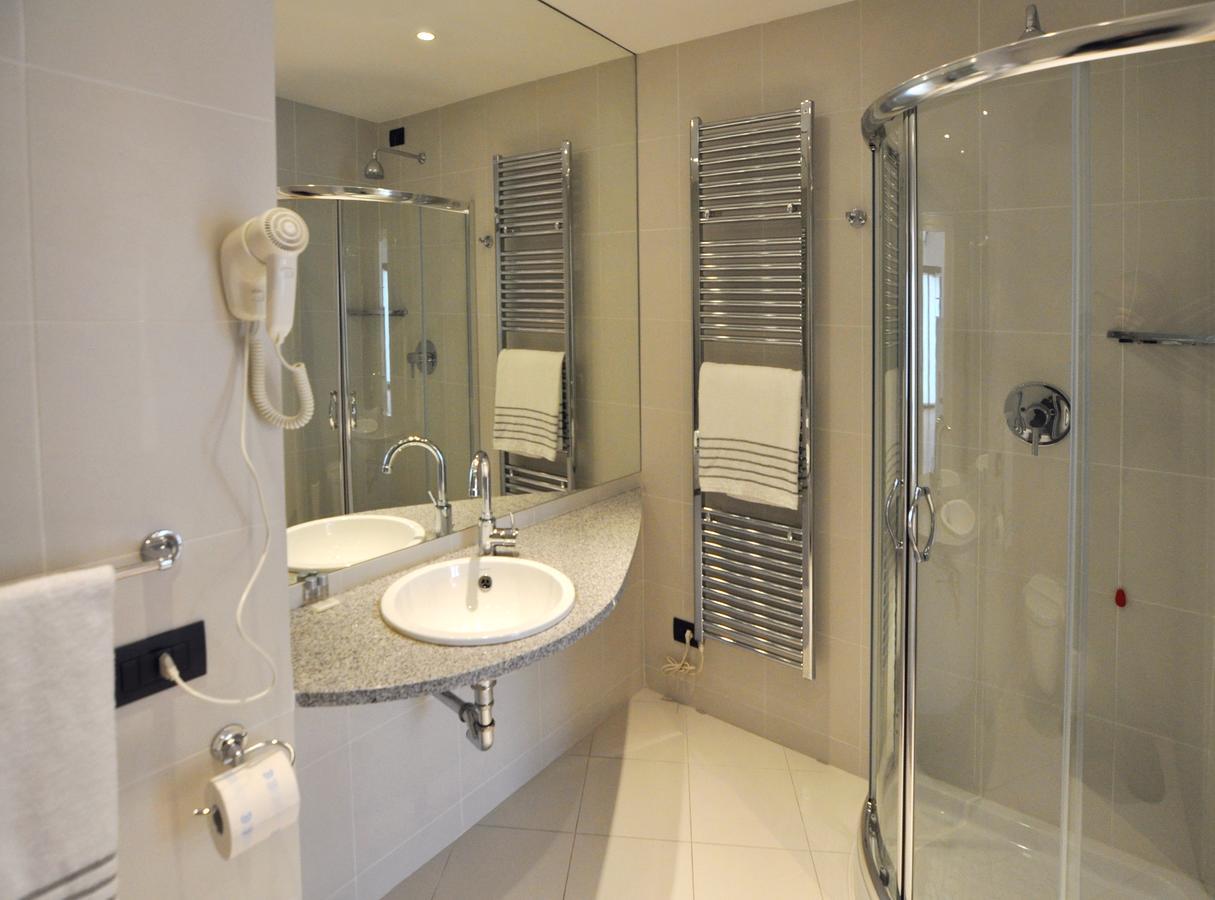 Bb Hotels Aparthotel Isola Milan Luaran gambar