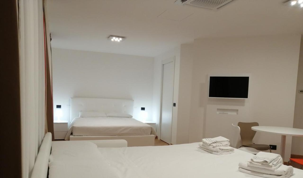 Bb Hotels Aparthotel Isola Milan Luaran gambar